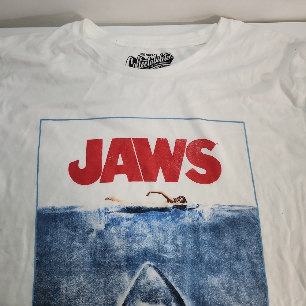Old Navy Collectabilitees Jaws Graphic T Shirt Mens XL White Movie Poster Tee